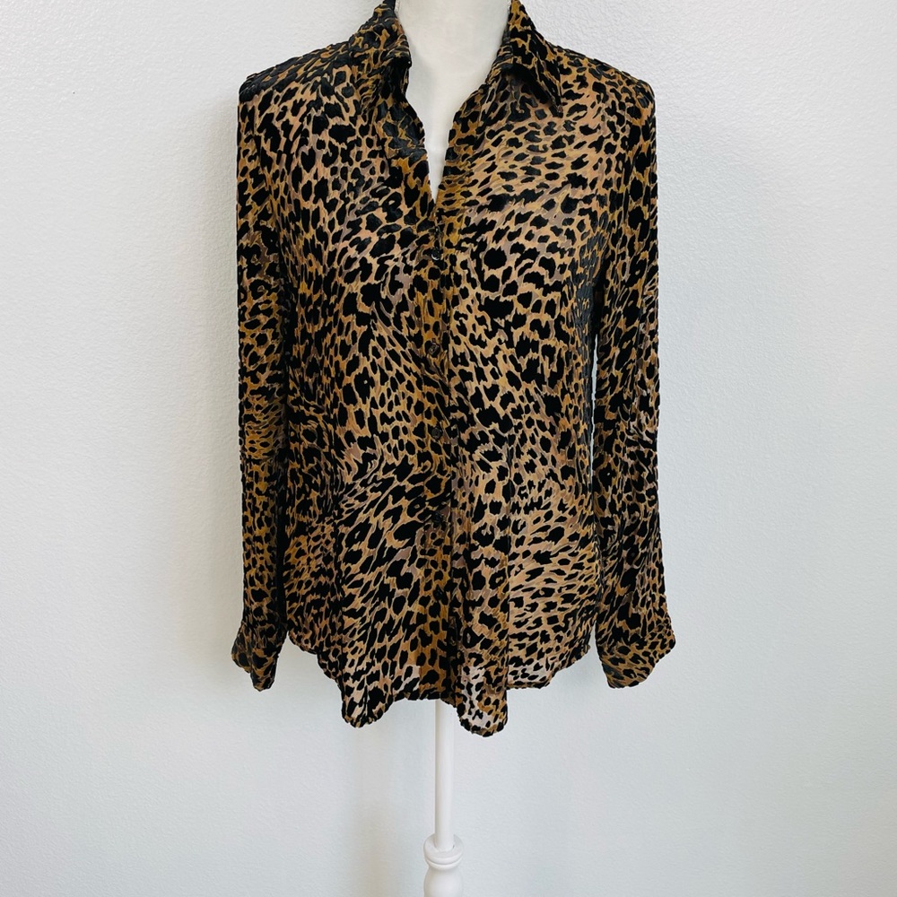 L AGENCE
Laurent Silk Leopard Velvet Shirt - Picture 10 of 12